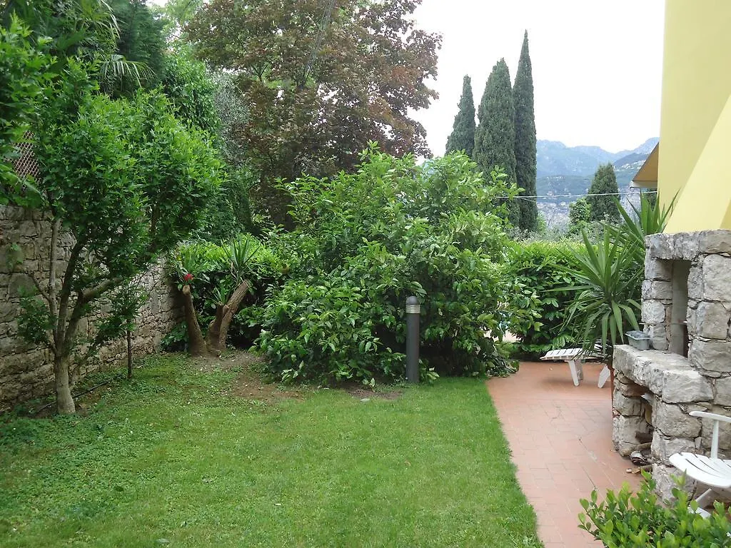 Residence Il Cedro Malcesine 2*,  İtalya